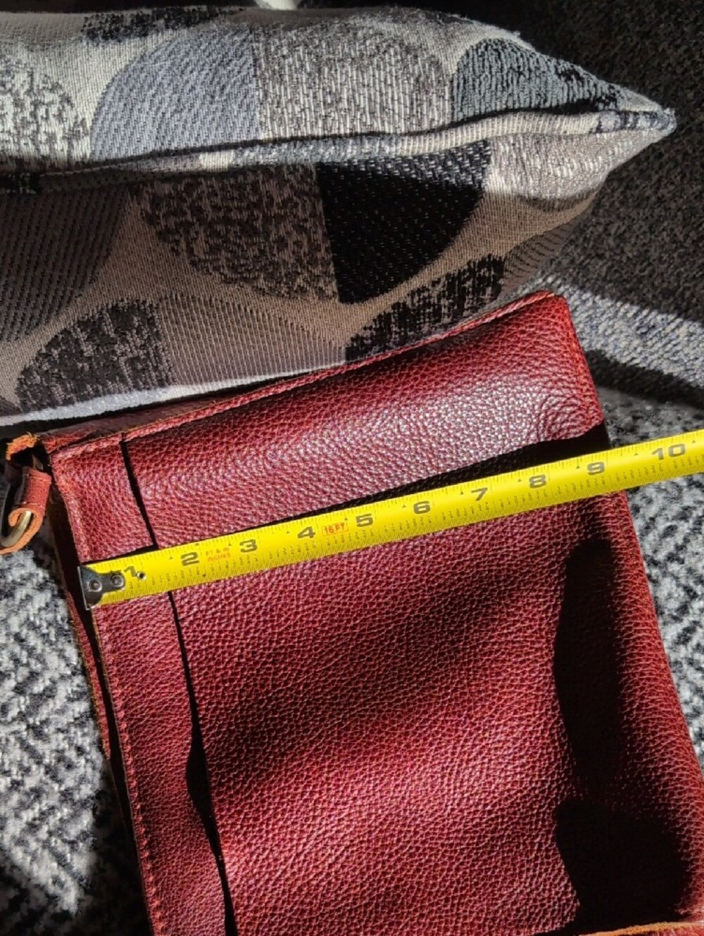 Portland Leather Nutmeg Triangle Shoulder Bag Classic Size EUC - Picture 14 of 16